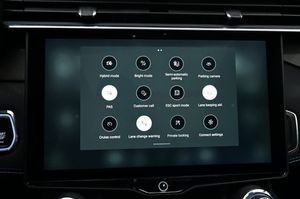 Lynk & Co 01 bild 18