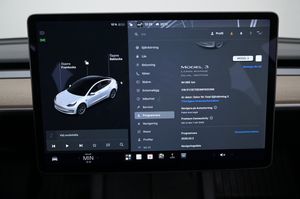 Tesla Model 3 bild 11