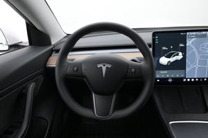 Tesla Model 3 bild 7