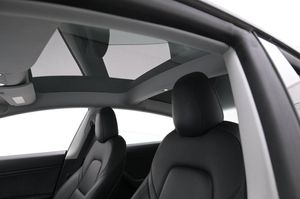 Tesla Model 3 bild 21