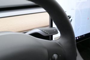 Tesla Model 3 bild 8