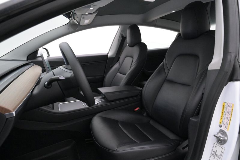 Tesla Model 3 bild 9