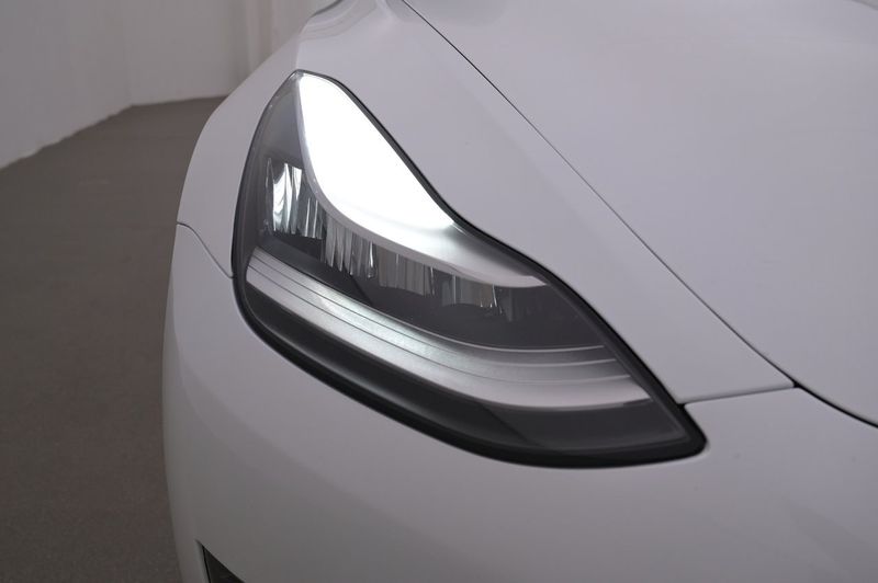 Tesla Model 3 bild 26