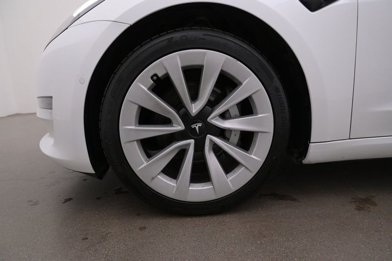 Tesla Model 3 bild 27