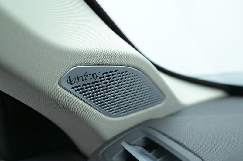 Lynk & Co 01 bild 18