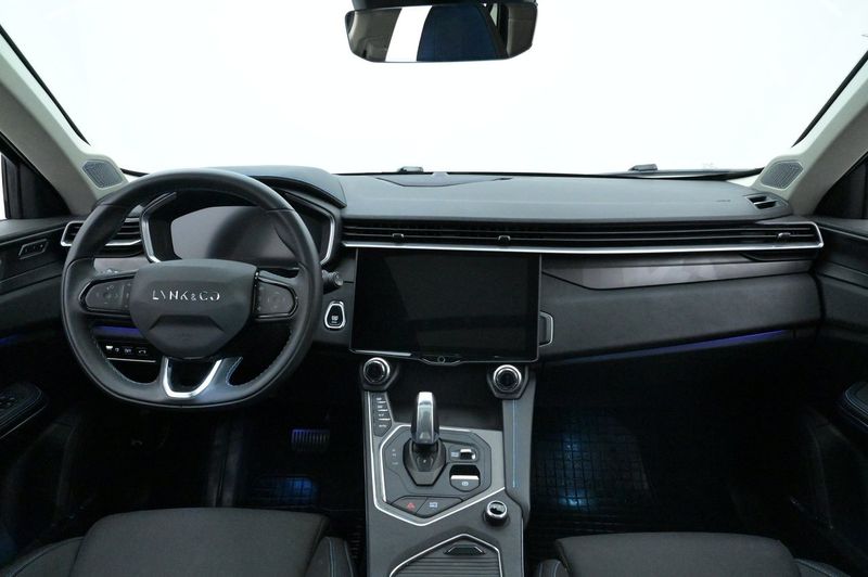 Lynk & Co 01 bild 6