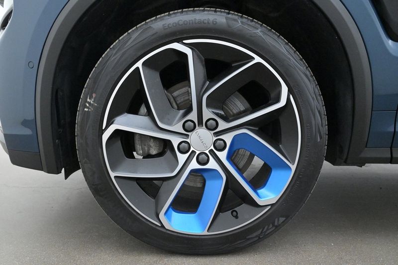 Lynk & Co 01 bild 27