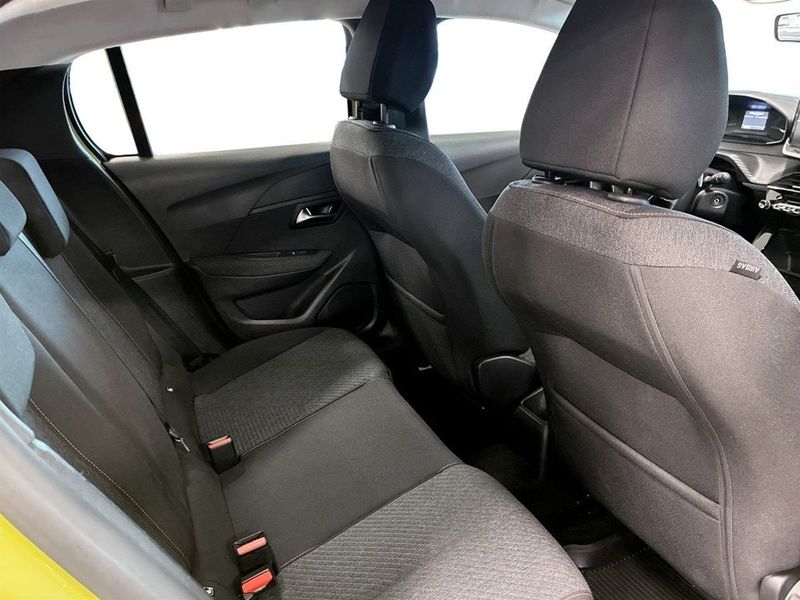 Peugeot 208 bild 12