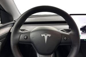 Tesla Model Y bild 12