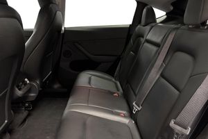 Tesla Model Y bild 16