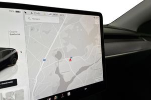 Tesla Model Y bild 22