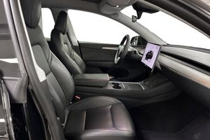 Tesla Model Y bild 14