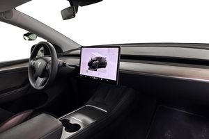 Tesla Model Y bild 15