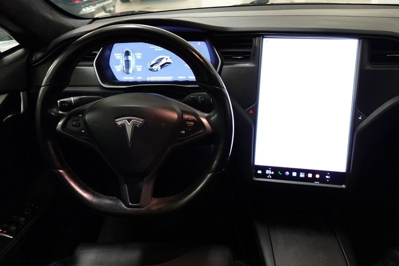 Tesla Model S bild 7