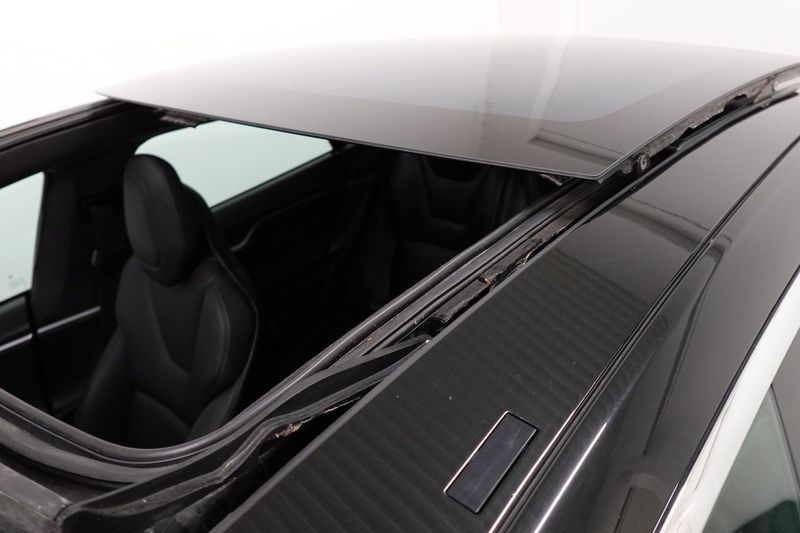 Tesla Model S bild 16