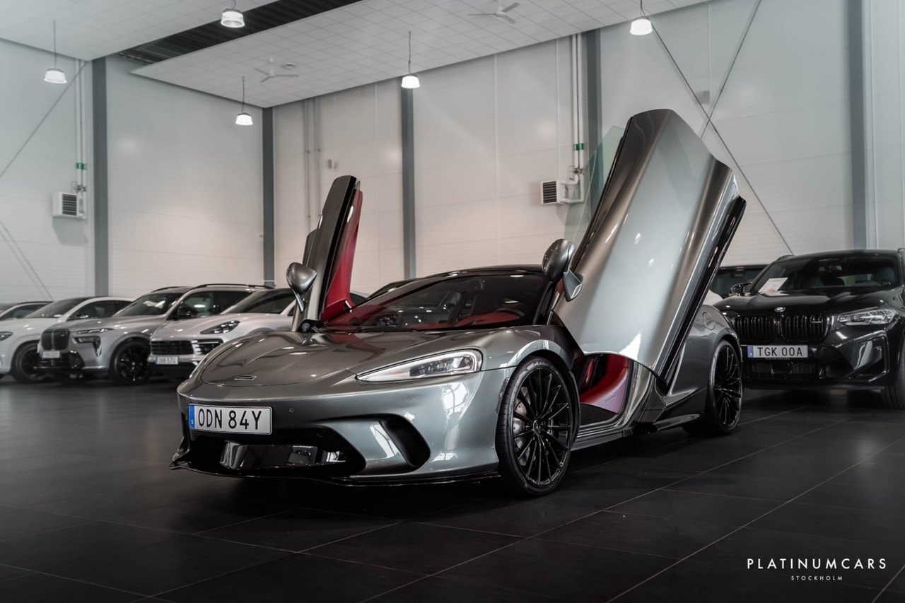McLaren GT