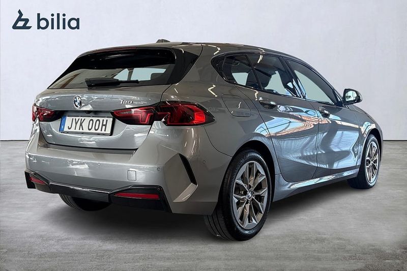 BMW 120 bild 16