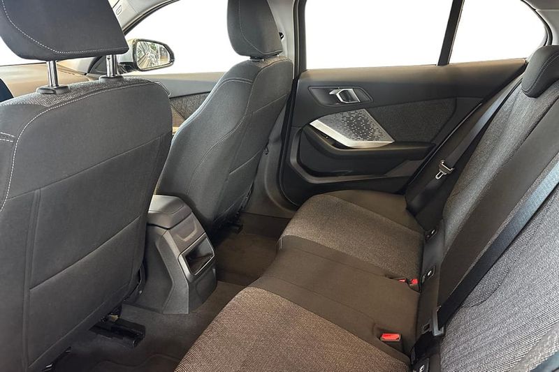 BMW 120 bild 11