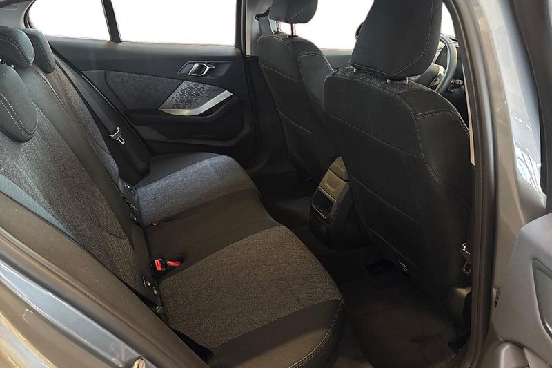 BMW 120 bild 7