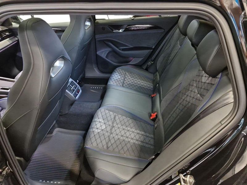 Volkswagen Passat bild 13
