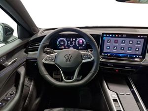 Volkswagen Passat bild 8