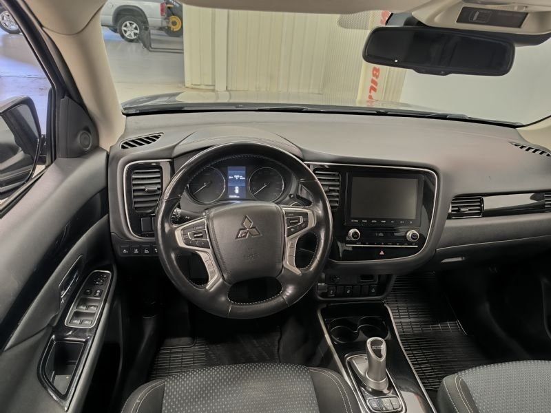 Mitsubishi Outlander bild 6