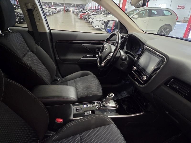 Mitsubishi Outlander bild 4