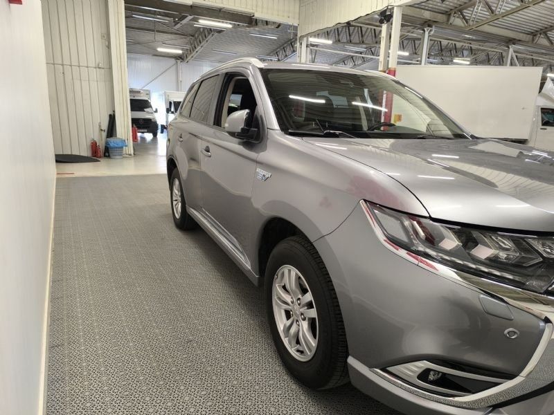 Mitsubishi Outlander bild 3