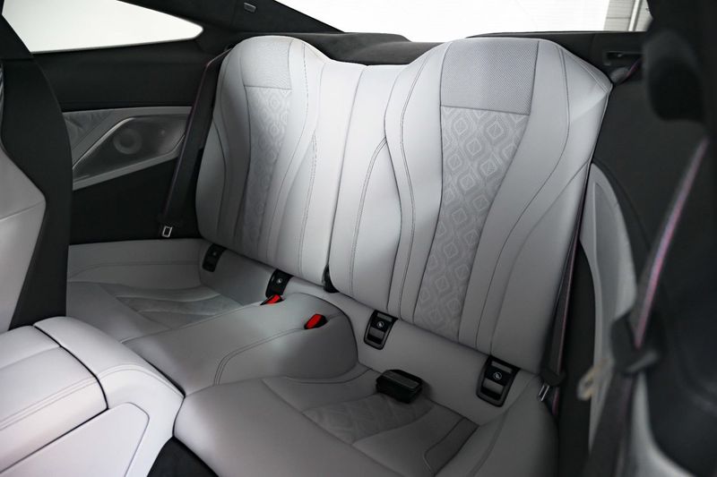 BMW M8 bild 23