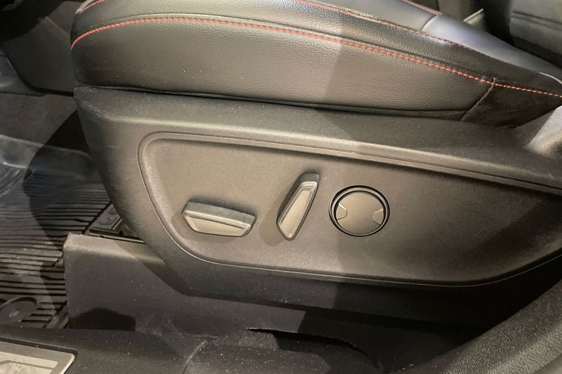 Ford Kuga bild 17