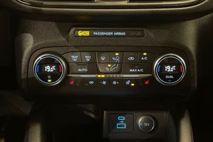 Ford Kuga bild 16
