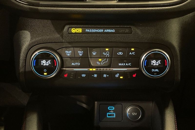 Ford Kuga bild 16
