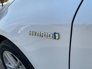 Suzuki Swace bild 9