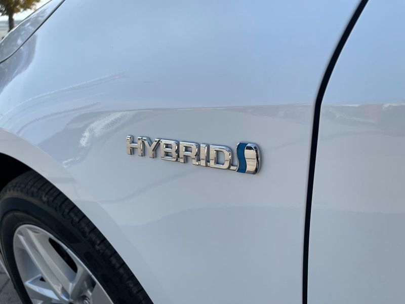 Suzuki Swace bild 9