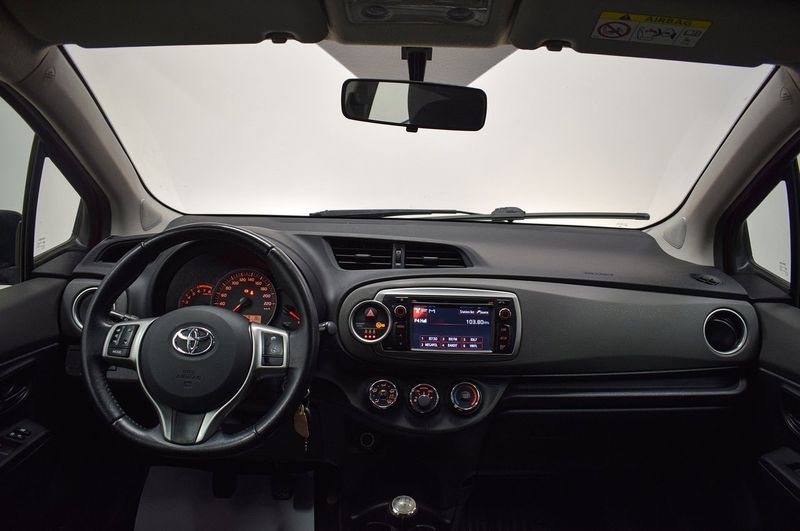 Toyota Yaris bild 8