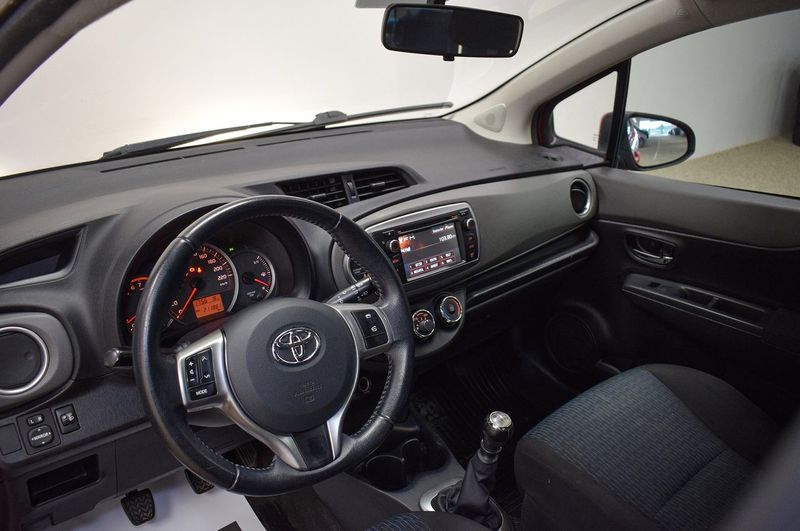 Toyota Yaris bild 7