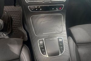 Mercedes E220 bild 12