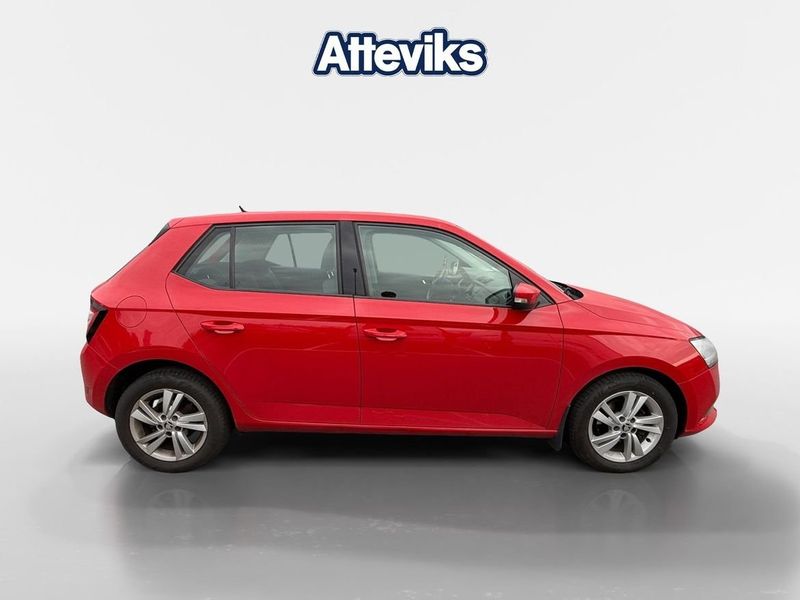 Skoda Fabia bild 2