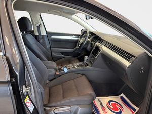 Volkswagen Passat bild 15