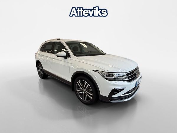 Volkswagen Tiguan Elegance eHYBRID 245hk *Dragkrok/Backka... - 2023