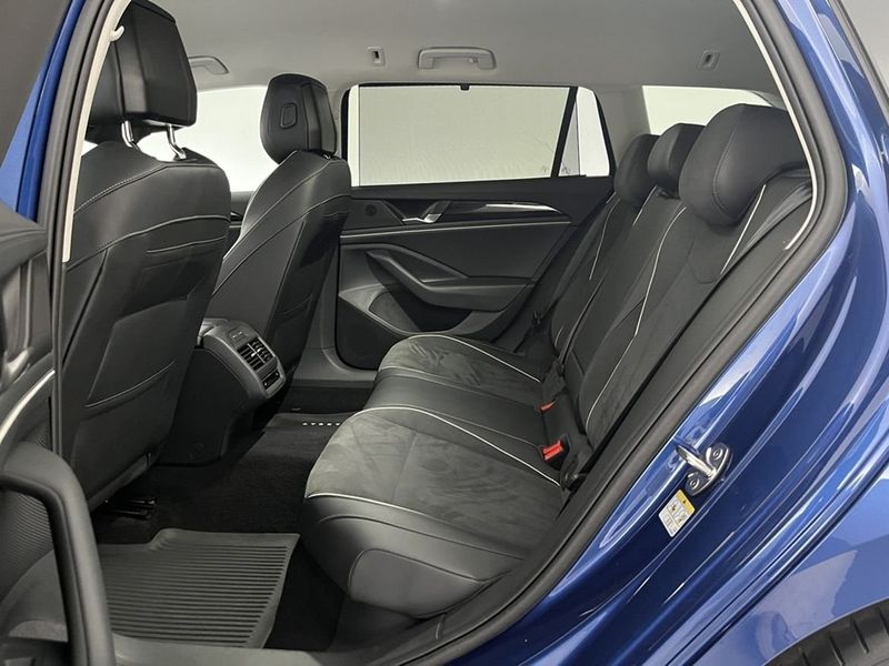 Volkswagen Passat bild 16