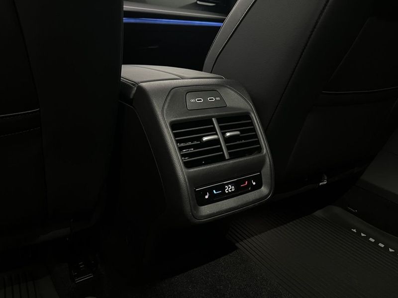 Volkswagen Passat bild 17