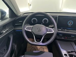 Volkswagen Passat bild 7