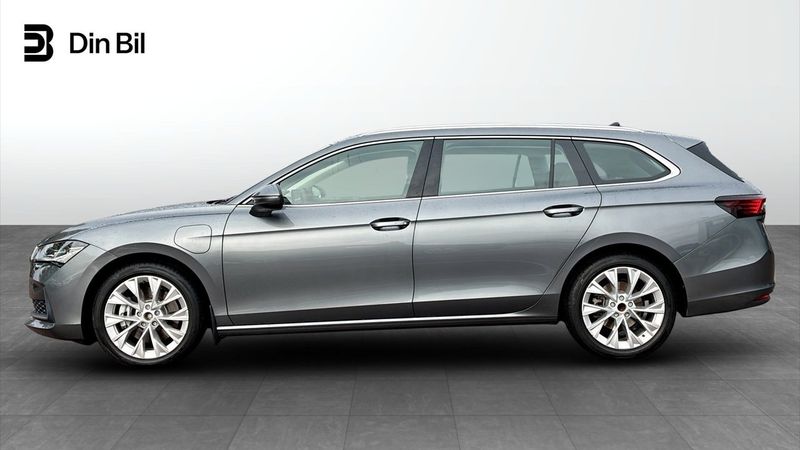 Skoda Superb bild 2