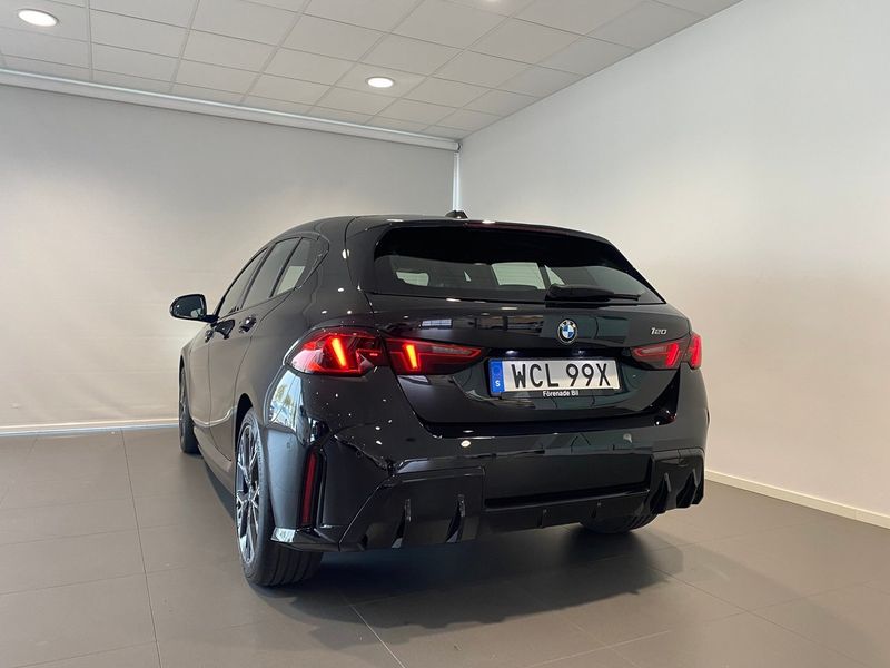BMW 120 bild 9