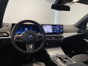BMW 330 bild 6