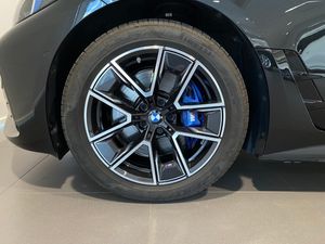 BMW i4 bild 3