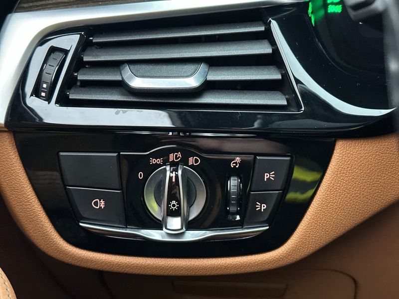 BMW 520 bild 24