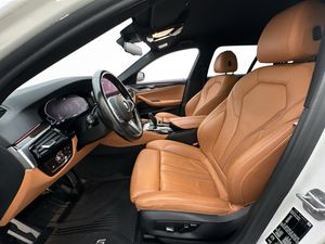BMW 520 bild 9