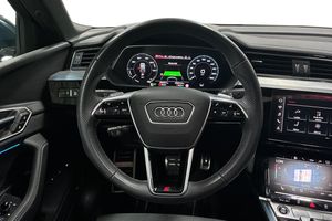 Audi Q8 bild 15